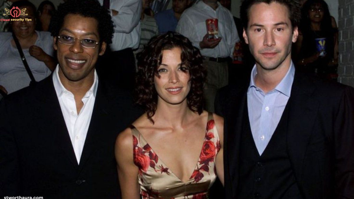 Brooke Langton portrait and relationship status update