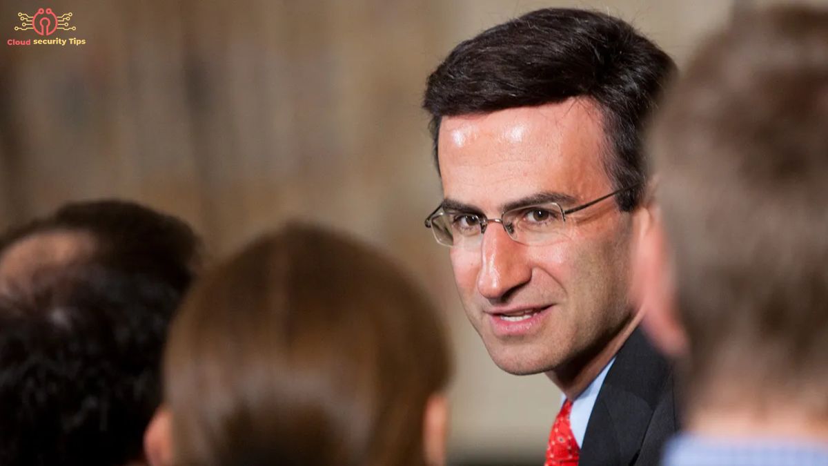 Peter Orszag professional hairstyle showing simple and neat grooming reflecting leadership and executive image